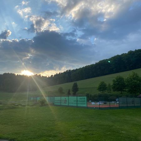 S-Chalet Camping Mit Comfort Im Schwarzwald Steinach  Exterior photo